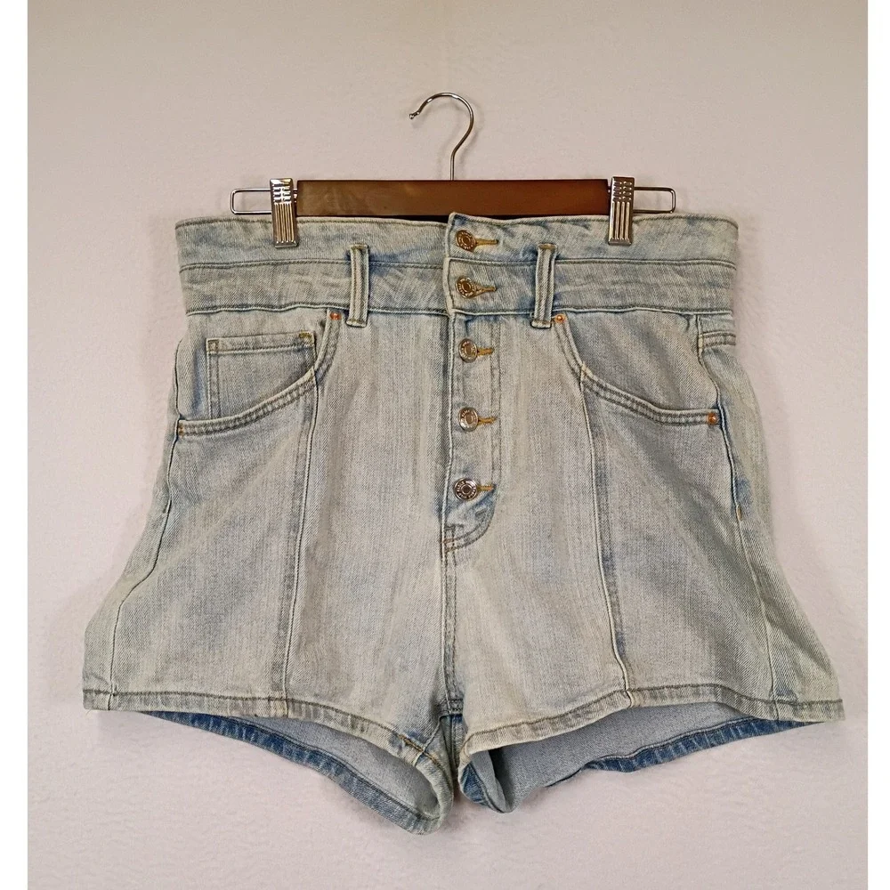 Retro Wild Fable Women 12 Light Wash High Rise Button Fly Seam Denim Shorts